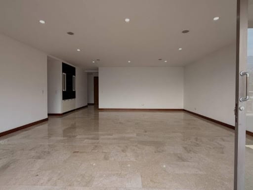 Apartamento de 3 alcobas en venta en La Tomatera, Medellín, 186 m² · foto 4 de 19
