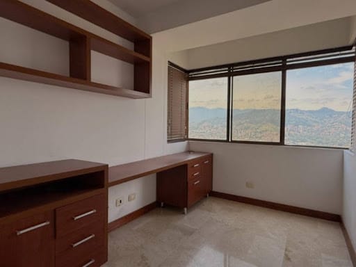 Apartamento de 3 alcobas en venta en La Tomatera, Medellín, 186 m² · foto 15 de 19