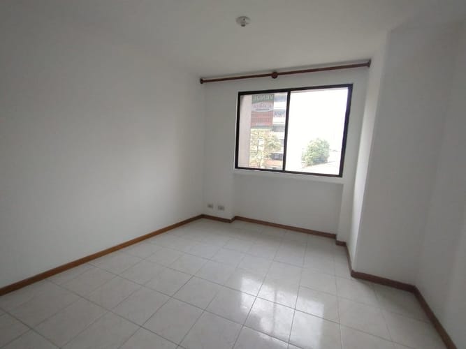 Apartamento en venta en Granizal, Medellín · foto 8 de 16
