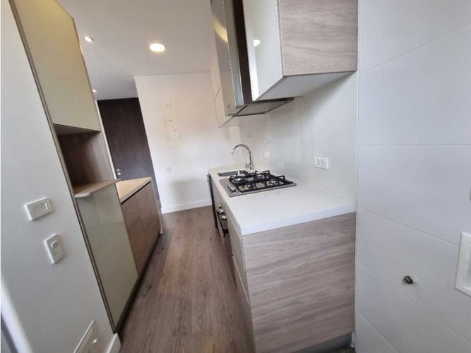 Apartamento de 2 alcobas en venta en Chicó Reservado, Bogotá, 73 m² · foto 10 de 24