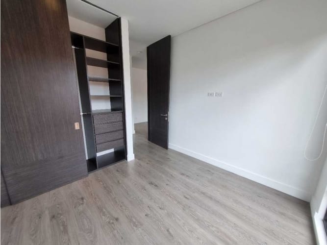 Apartamento de 2 alcobas en venta en Chicó Reservado, Bogotá, 73 m² · foto 13 de 24