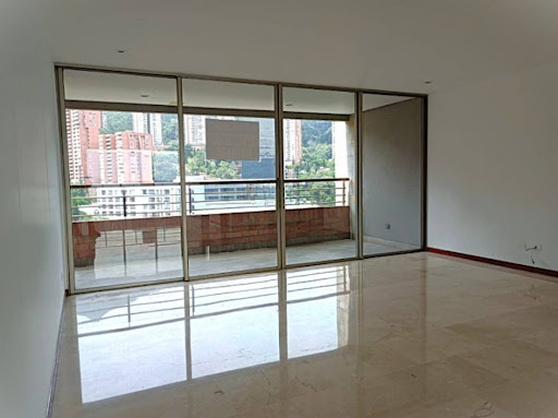 Apartamento en arriendo en La Tomatera, Medellín · foto 2 de 23