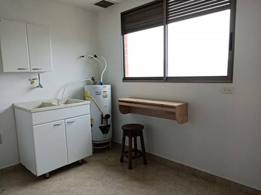 Apartamento en arriendo en La Tomatera, Medellín · foto 7 de 23