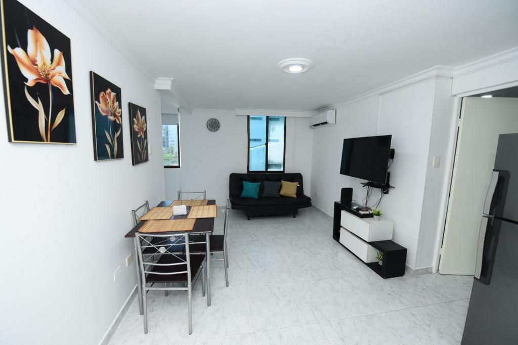 Apartamento en venta en El Laguito, Cartagena · foto 2 de 8