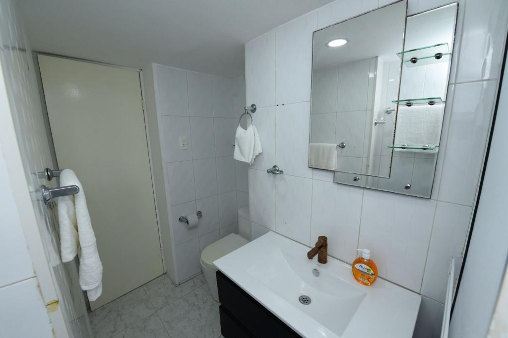 Apartamento en venta en El Laguito, Cartagena · foto 8 de 8