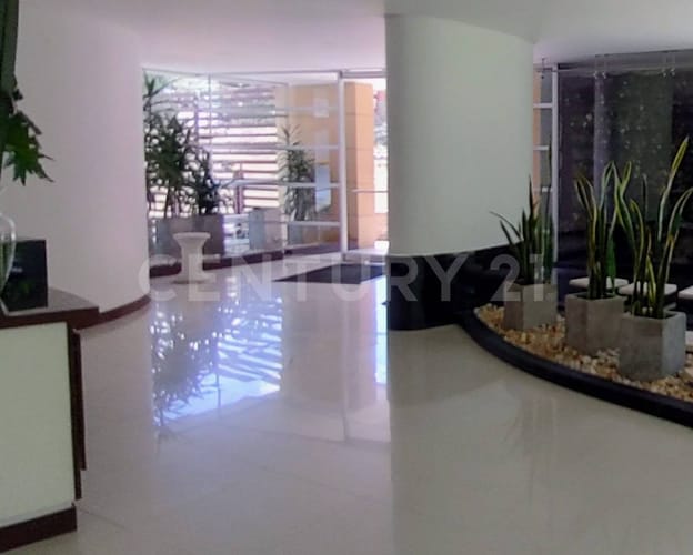 Apartamento de 3 alcobas en venta en Sotileza, Bogotá, 150 m² · foto 2 de 20
