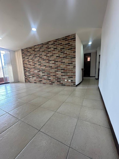 Apartamento en arriendo en Castropol, Medellín · foto 3 de 21