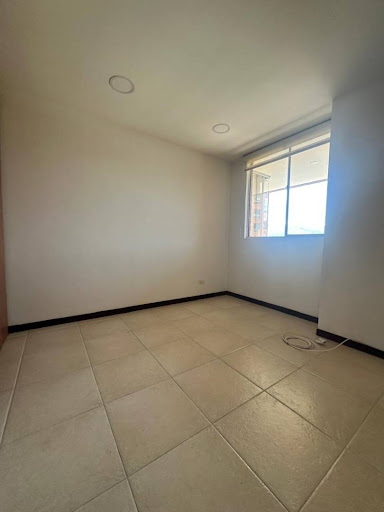Apartamento en arriendo en Castropol, Medellín · foto 14 de 21