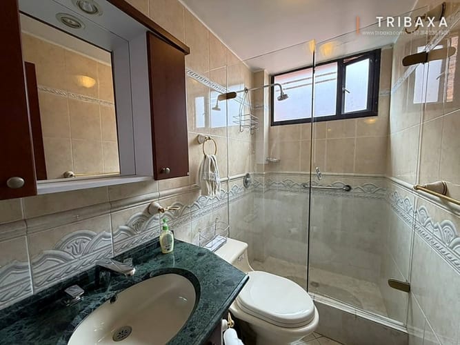 Apartamento de 3 alcobas en venta en La Carolina, Bogotá, 177 m² · foto 7 de 14
