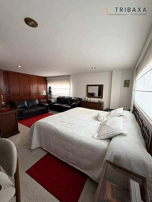 Apartamento de 3 alcobas en venta en La Carolina, Bogotá, 177 m² · foto 8 de 14