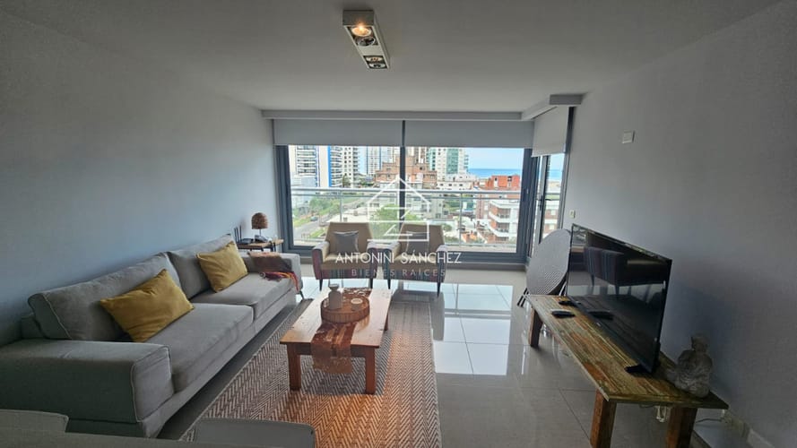Alquiler apartamento un dormitorio y medio Punta del Este edificio Onix · Foto 2