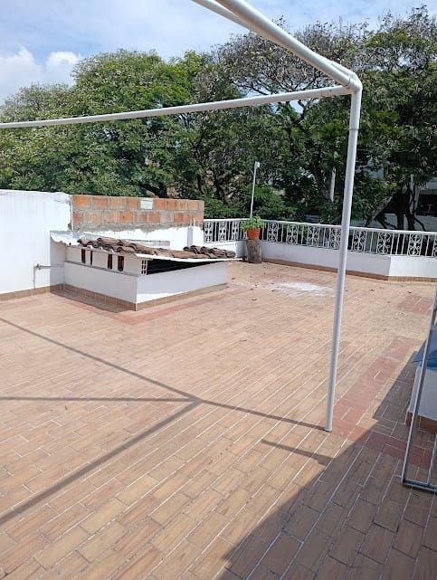 Casa de 6 alcobas en venta en Prados Del Norte, Cali, 550 m² · foto 9 de 11