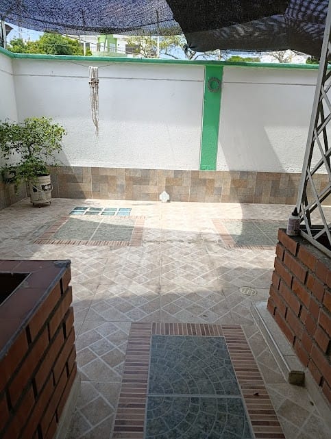 Casa de 6 alcobas en venta en Prados Del Norte, Cali, 550 m² · foto 6 de 11