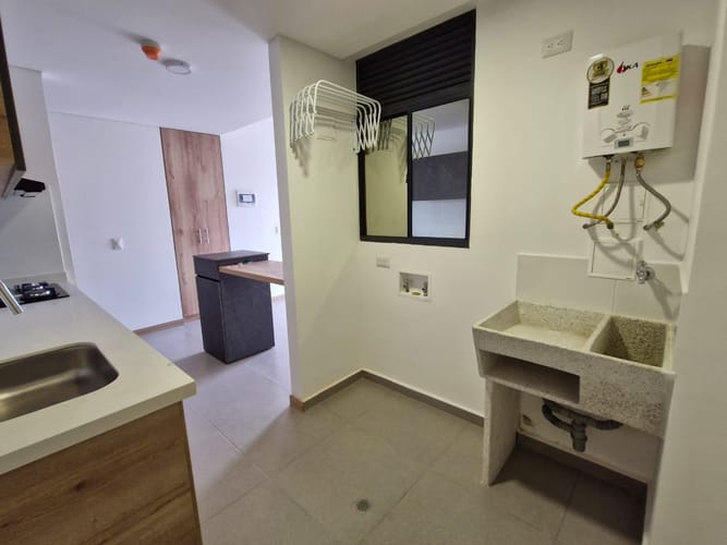 Apartaestudio en venta en Pinares, Pereira, 51 m² · foto 9 de 15