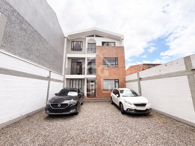 Casa de 5 alcobas en venta en Villa Olimpica, Chía, 365 m² · foto 21 de 24