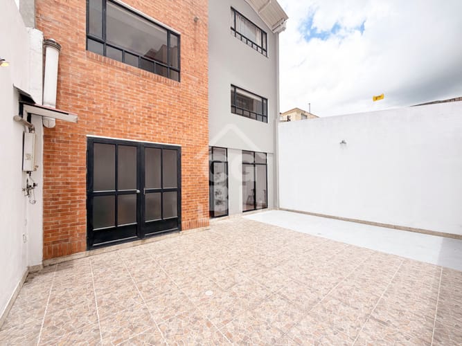 Casa de 5 alcobas en venta en Villa Olimpica, Chía, 365 m² · foto 23 de 24
