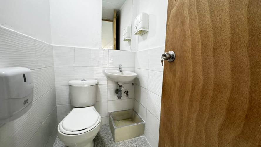 Local en arriendo en Las Acacias, Medellín, 229 m² · foto 10 de 12