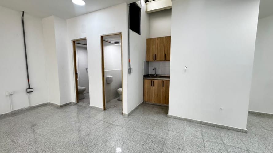Local en arriendo en Las Acacias, Medellín, 229 m² · foto 11 de 12
