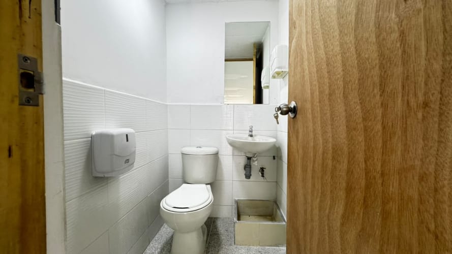 Local en arriendo en Las Acacias, Medellín, 229 m² · foto 12 de 12