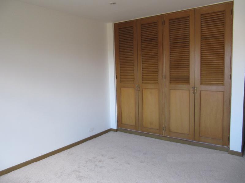 Apartamento en venta en Los Rosales, Bogotá · foto 7 de 18