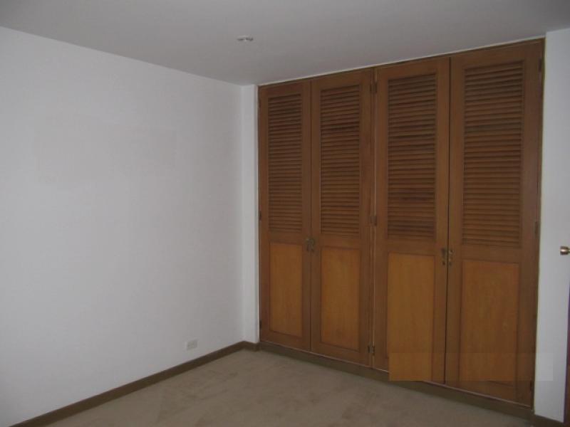 Apartamento en venta en Los Rosales, Bogotá · foto 14 de 18
