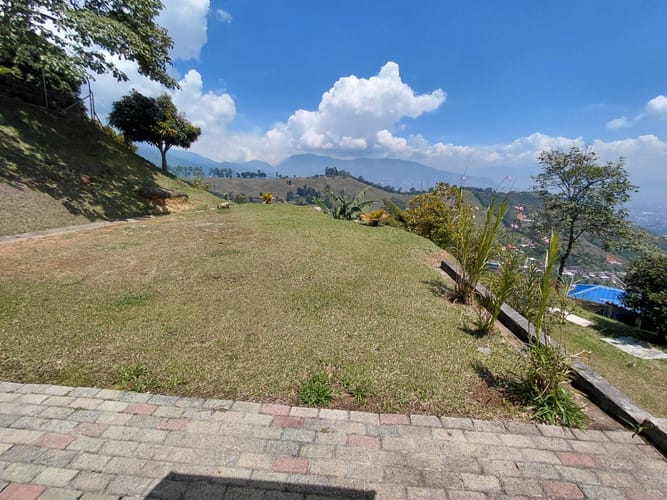 Finca en arriendo en Belén, Medellín, 400 m² · foto 15 de 18