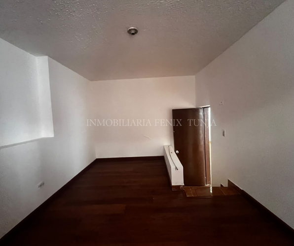 Casa de 7 alcobas en venta en Tunja, Tunja, 184 m² · foto 2 de 14