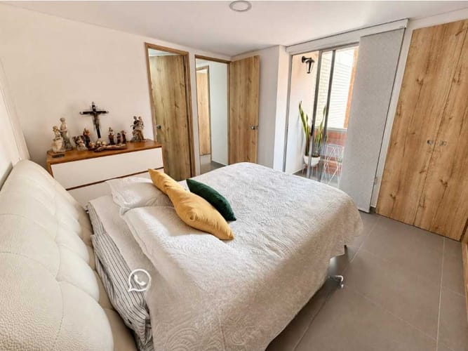 Apartamento de 3 alcobas en venta en Los Colores, Medellín, 70 m² · foto 4 de 14