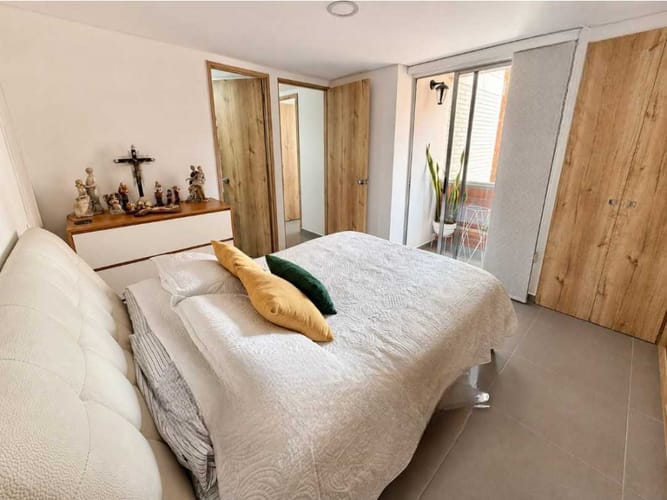 Apartamento de 3 alcobas en venta en Los Colores, Medellín, 70 m² · foto 10 de 14