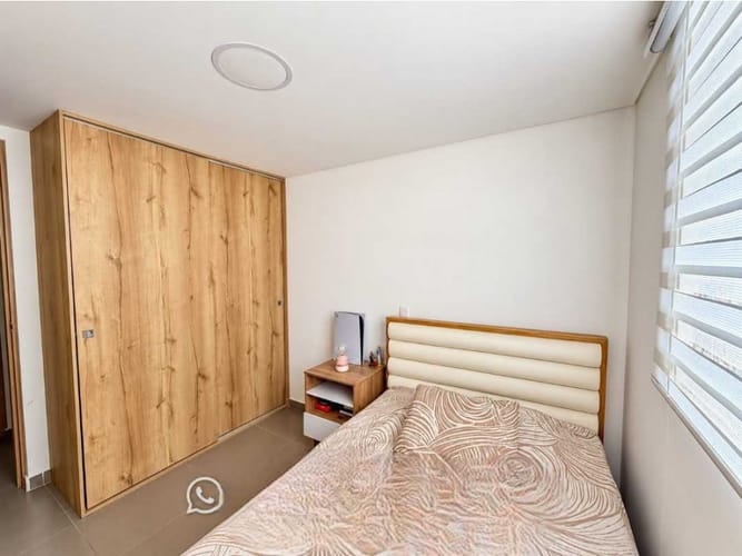 Apartamento de 3 alcobas en venta en Los Colores, Medellín, 70 m² · foto 12 de 14