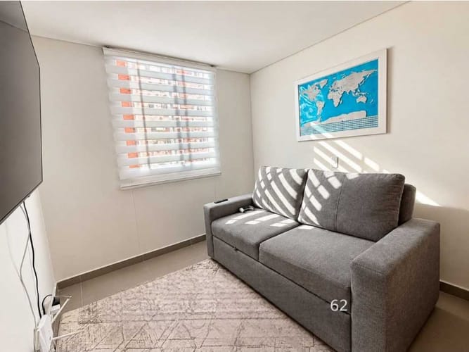 Apartamento de 3 alcobas en venta en Los Colores, Medellín, 70 m² · foto 14 de 14