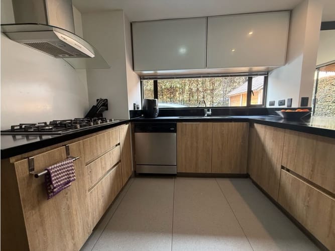 Casa de 3 alcobas en arriendo en Camino De Arrayanes, Bogotá, 225 m² · foto 2 de 20