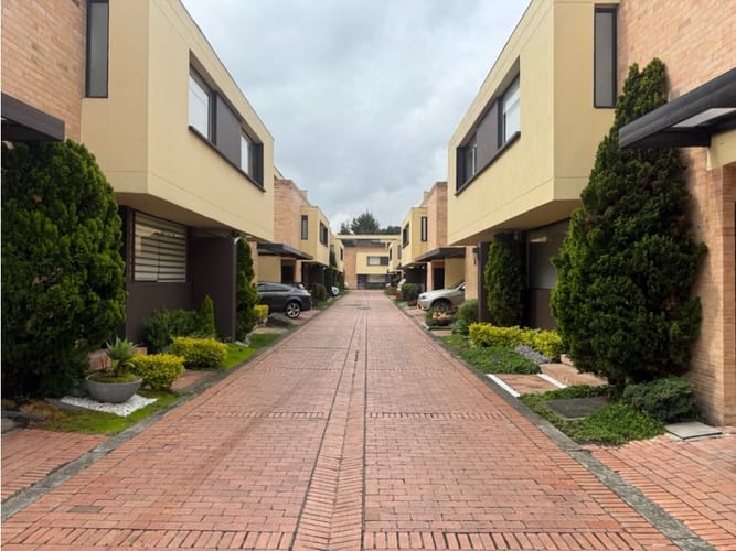 Casa de 3 alcobas en arriendo en Camino De Arrayanes, Bogotá, 225 m² · foto 19 de 20