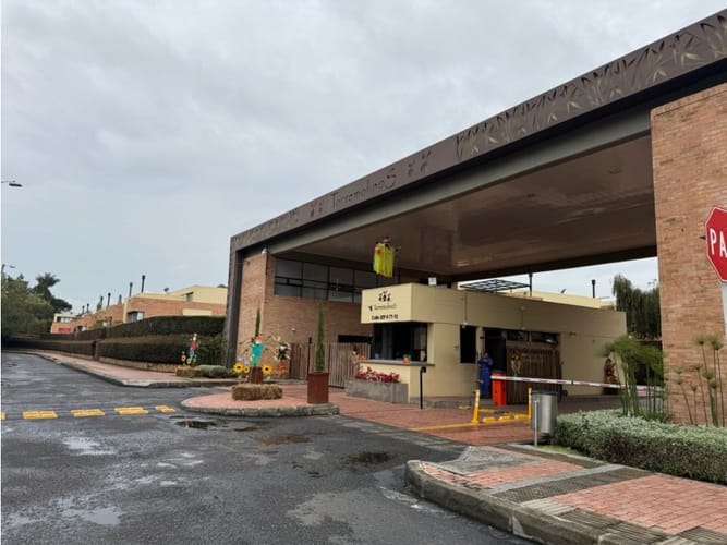Casa de 3 alcobas en arriendo en Camino De Arrayanes, Bogotá, 225 m² · foto 20 de 20