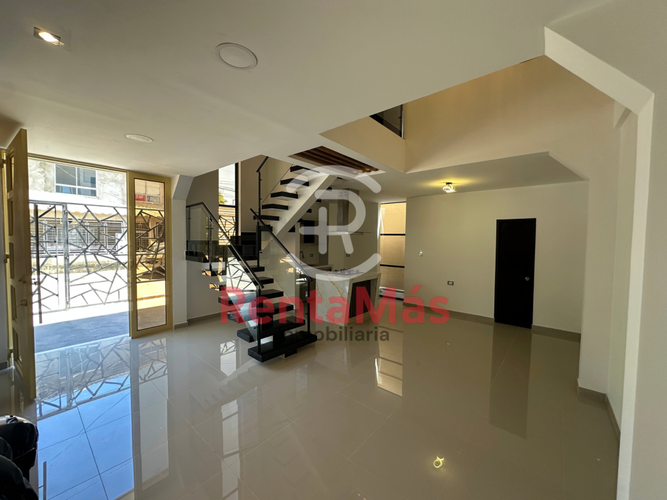 Casa de 3 alcobas en arriendo en La Cordialidad, Los Patios, 150 m² · foto 2 de 17