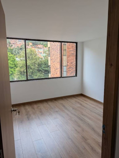 Apartamento en arriendo en Cedro Golf, Bogotá · foto 7 de 17