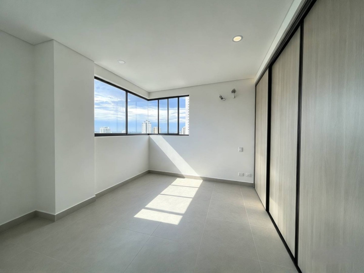 Apartamento en venta en Manga, Cartagena · foto 7 de 17