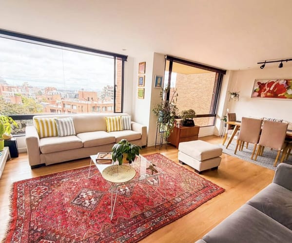 Apartamento de 2 alcobas en arriendo en Los Rosales, Bogotá, 125 m² · foto 3 de 17