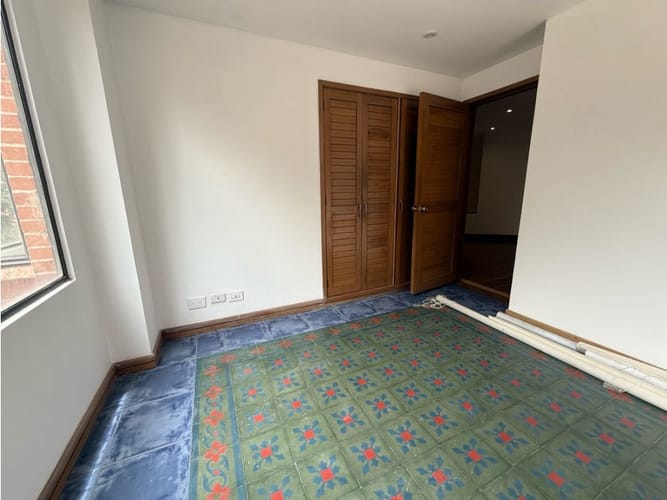 Apartamento de 2 alcobas en venta en Los Rosales, Bogotá, 134 m² · foto 7 de 22