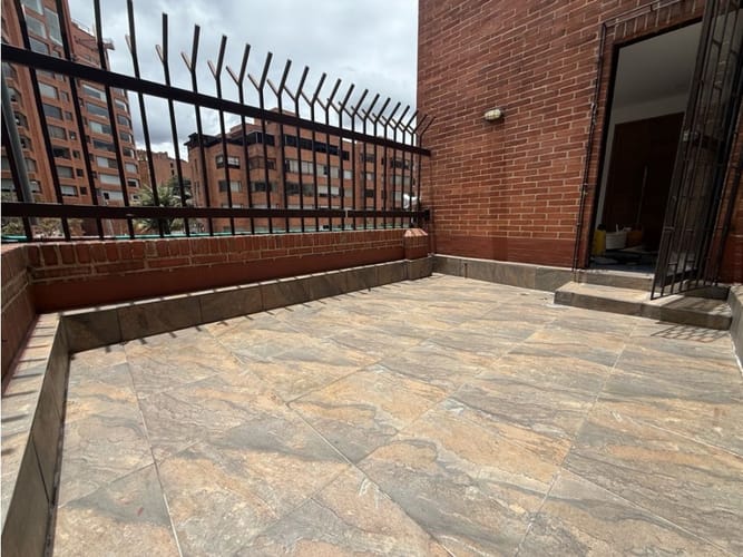 Apartamento de 2 alcobas en venta en Los Rosales, Bogotá, 134 m² · foto 9 de 22