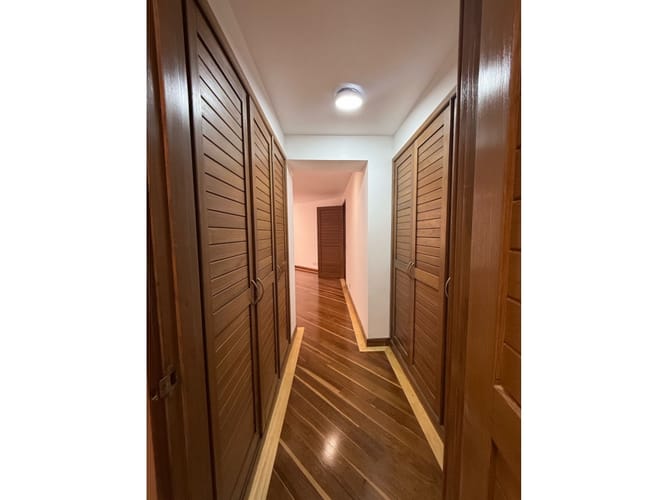 Apartamento de 2 alcobas en venta en Los Rosales, Bogotá, 134 m² · foto 14 de 22