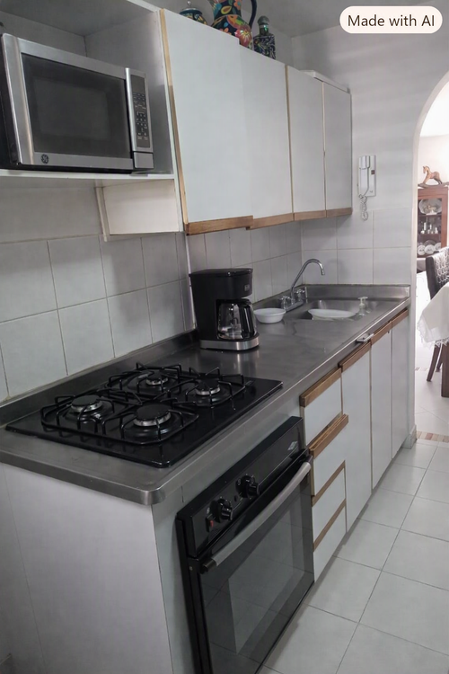 Apartamento de 4 alcobas en venta en Laureles, Medellín, 84 m² · foto 9 de 24