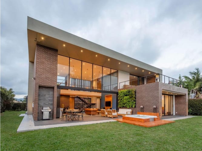 Casa de 4 alcobas en venta en Llano Grande, Rionegro, 428 m² · foto 3 de 9