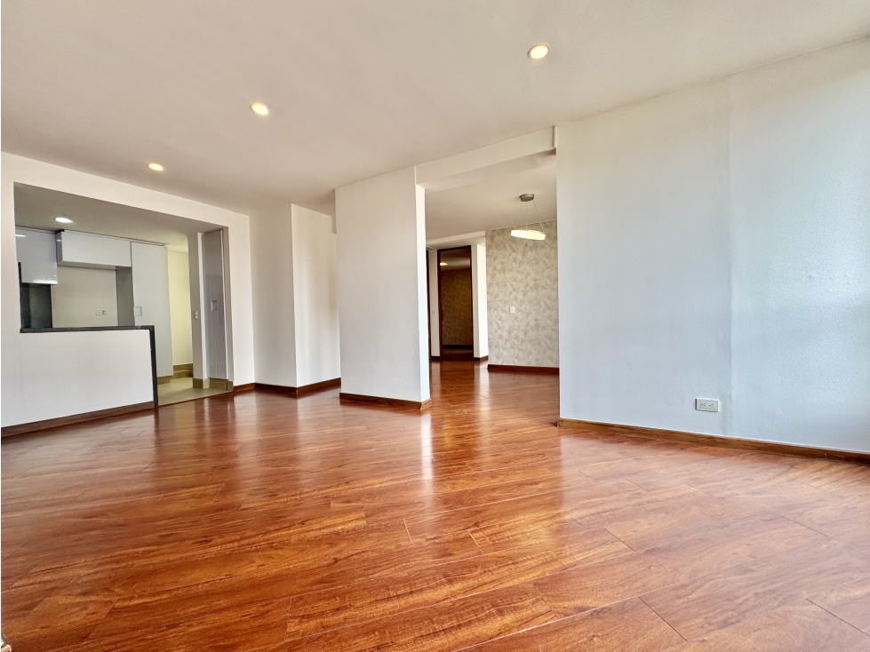 Apartamento en venta en Gratamira, Bogotá · foto 2 de 19