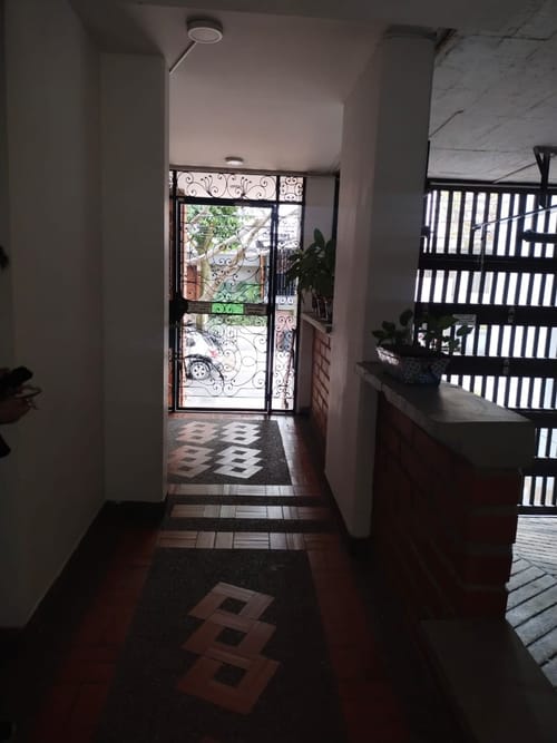 Apartamento de 4 alcobas en venta en Laureles, Medellín, 84 m² · foto 22 de 24