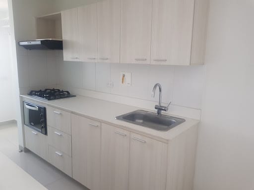 Apartamento de 3 alcobas en arriendo en Prados De Sabaneta, Sabaneta, 87 m² · foto 2 de 20
