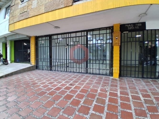 Local en arriendo en Rosales, Medellín, 200 m² · foto 2 de 16