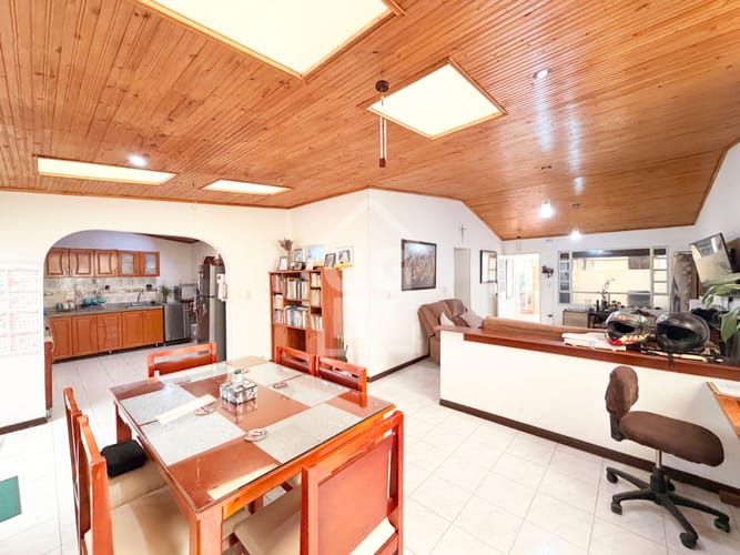 Casa de 3 alcobas en venta en Loreto I, Madrid, 204 m² · foto 23 de 24