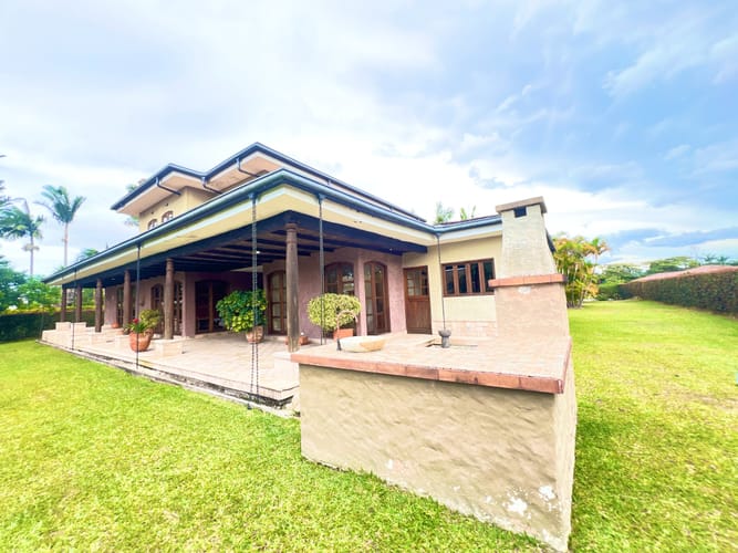 Casa de 4 alcobas en venta en Llano Grande, Rionegro, 450 m² · foto 3 de 21