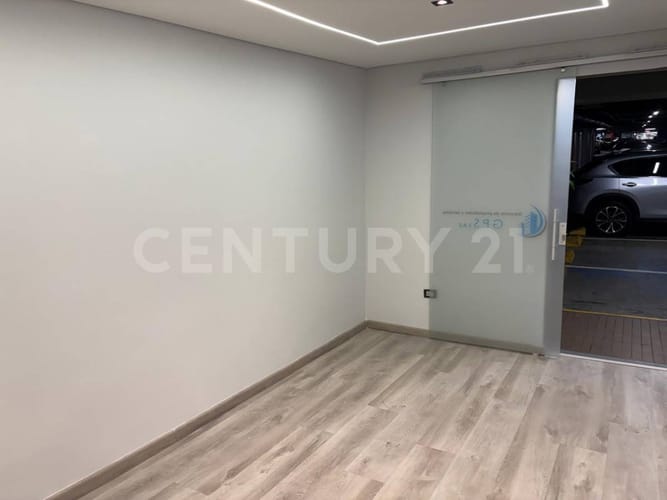 Oficina en arriendo en El Diamante 2, Medellín, 18 m² · foto 2 de 16